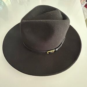 NWOT Olive & Pique Black Wool Panama hat